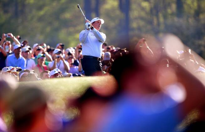 Phil Mickelson hits off the 12th tee during a practice round prior to the Masters golf tournament at the Augusta National Golf Club, on April 3, 2018 in Augusta, Georgia.  AUG20180403315 KEVINxDIETSCH