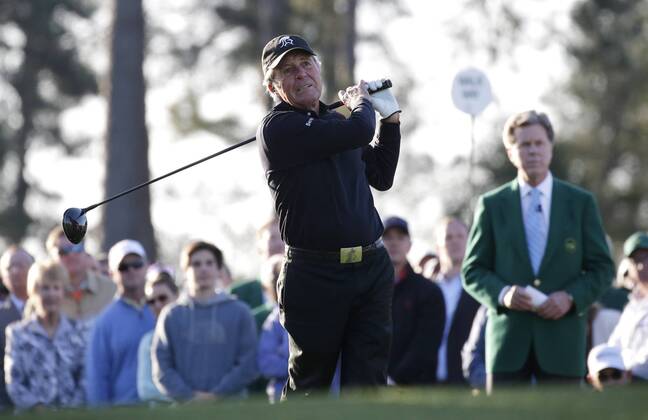 Honorary Starter Gary Player of South Africa hits a tee shot to begin the 1st round of the 2018 Masters Tournament at the Augusta National Golf Club in Augusta, Georgia, on April 5, 2018.  AUG20180405107 JOHNxANGELILLO
