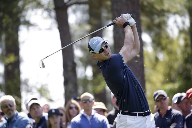 Martin Kaymer of Germany hits a tee shot on the 4th hole in the 1st round of the 2018 Masters Tournament at the Augusta National Golf Club in Augusta, Georgia, on April 5, 2018.  AUG20180405126 JOHNxANGELILLO