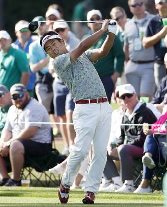 Golf: Ikeda at Masters Yuta Ikeda of Japan hits a tee shot on the 17th hole in the first round of the Masters in Augusta, Georgia, on April 5, 2018. 