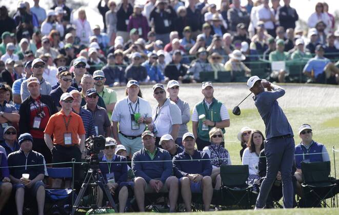 Tony Finau hits his tee shot on the 3rd hole in the 2nd round of the 2018 Masters Tournament at the Augusta National Golf Club in Augusta, Georgia, on April 6, 2018.  AUG20180406110 JOHNxANGELILLO