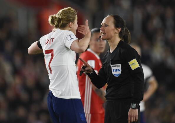 England Women v Wales Women 2019 FIFA Womens World Cup Qualifier Ellen White of England Women (L) reacts to referee Pernille Larsson (R) during the 2019 FIFA Womens World Cup Qualifying match at the St Mary s Stadium, Southampton Content Not Available For UK Newspapers Copyright: xAlexxBurstowx FIL-11618-0048