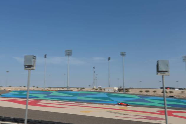 Motorsports: FIA Formula One World Championship WM Weltmeisterschaft 2018, Grand Prix of Bahrain, , 5 Sebastian Vettel (GER, Scuderia Ferrari) Sakhir Bahrain