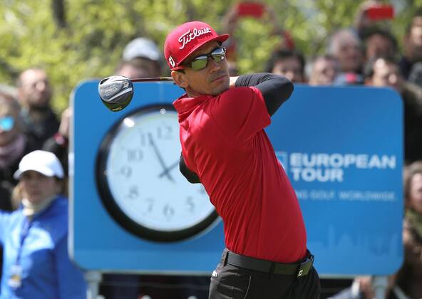 Rafael Cabrera of Spain hits his tee shot during the second day of the Spanish Open golf tournament in Madrid, Spain, 13 April 2018. Spanish Open golf tournament !ACHTUNG: NUR REDAKTIONELLE NUTZUNG!  Copyright: xVICTORxLERENAx GRAF3170 20180413-636592396225368648