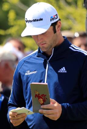 Jon Rahm of Spain during the third day of Madrid Open golf tournament at the National Golf Course in Madrid, Spain, 14 April 2018. The Madrid Open runs from 12 to 15 April. Madrid Open !ACHTUNG: NUR REDAKTIONELLE NUTZUNG!  Copyright: xVICTORxLERENAx GRAF3646 20180414-636593133902819557