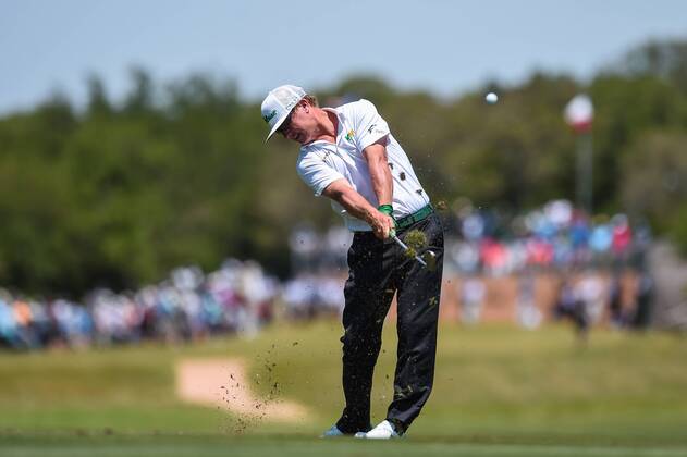 SAN ANTONIO, TX - APRIL 19: Charley Hoffman hits his approach shot on the first hole the opening round of the Valero Texas Open at the TPC San Antonio Oaks Course in San Antonio, TX on April 19, 2018. (Photo by Daniel Dunn Icon Sportswire) GOLF: APR 19 PGA Golf Herren - Valero Texas Open Icon18041929 EDITORIAL USE ONLY