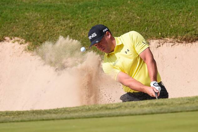 SAN ANTONIO, TX - APRIL 19: Daniel Summerhays hits out of a bunker during the first round of the Valero Texas Open at the TPC San Antonio Oaks Course in San Antonio, TX on April 19, 2018. (Photo by Daniel Dunn Icon Sportswire) GOLF: APR 19 PGA Golf Herren - Valero Texas Open Icon18041941 EDITORIAL USE ONLY