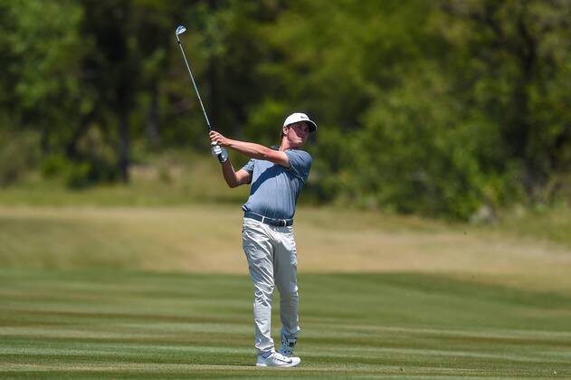 SAN ANTONIO, TX - APRIL 19: Cody Gribble watches his approach shot during the first round of the Valero Texas Open at the TPC San Antonio Oaks Course in San Antonio, TX on April 19, 2018. (Photo by Daniel Dunn Icon Sportswire) GOLF: APR 19 PGA Golf Herren - Valero Texas Open Icon18041946 EDITORIAL USE ONLY