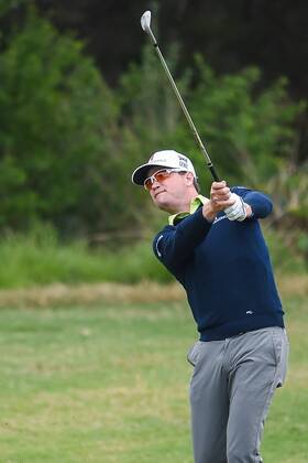 SAN ANTONIO, TX - APRIL 20: Zach Johnson hits from the 8th fairway during the second round of the Valero Texas Open at the TPC San Antonio Oaks Course in San Antonio, TX on April 20, 2018. (Photo by Daniel Dunn Icon Sportswire) GOLF: APR 20 PGA Golf Herren - Valero Texas Open Icon18042001 EDITORIAL USE ONLY