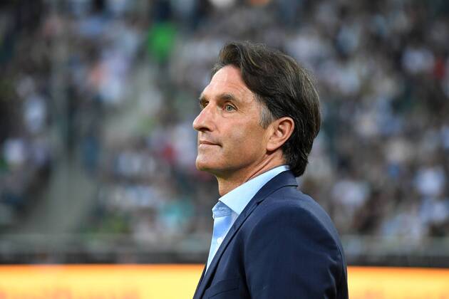 Soccer 1 BL Season 2017 2018 Matchday 31 Borussia Mönchengladbach vs VFL Wolfsburg 20 04 2018 Stadion im Borussia Park Mönchengladbach Bruno Labbadia Coach VfL Wolfsburg Promotion Single Picture