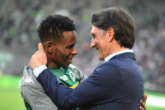 Soccer 1BL Season 2017 2018 Round 31 Borussia Mönchengladbach vs VFL Wolfsburg 20 04 2018 Borussia Mönchengladbach Stadium Ibrahima Traore Gladbach Bruno Labbadia Coach VfL Wolfsburg