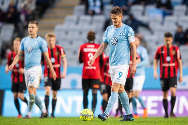 180423 Malmö FFs Markus Rosenberg dies after the Brommapojkarna scored 1 1 painted during the football match in Allsvenskan between Malmö FF and Brommapojkarna on April 23, 2018 in Malmö Copyright: PETTERxARVIDSON BB180423PA033