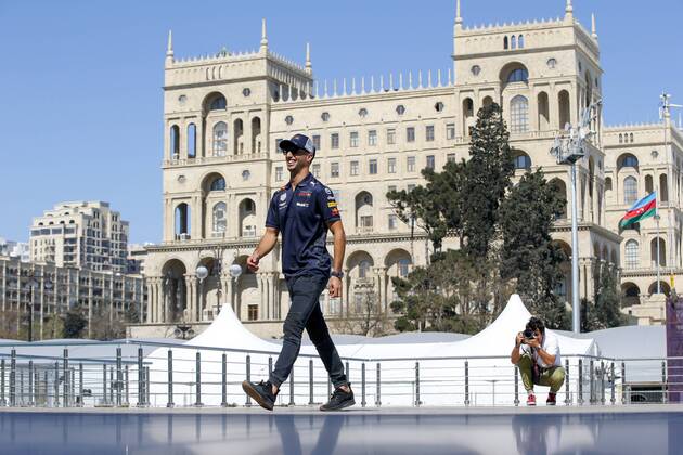 Motorsports: World Championship WM Weltmeisterschaft 2018; Grand Prix Azerbaijan, Grand Prix of Europe, Formula 1 2018 Azerbaijan Grand Prix, 3 Daniel Ricciardo (AUS, Red Bull Racing), Baku Azerbaijan