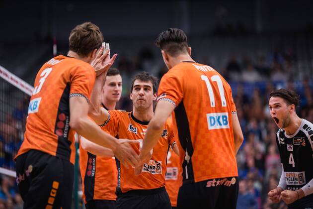 Friedrichshafen Germany 26 04 2018 Robert Kromm BR Volleys 3 Graham Vigrass BR Volleys 8 Pierre Pujol BR Volleys 18 Adam White BR Volleys 11 and Luke Perry BR Volleys 4 at Playoff Final Game 1 of the Volleyball Bundesliga between VfB Friedrichshafen and the Berlin Recycling Volleys