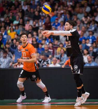 Friedrichshafen Germany 26 04 2018 Luke Perry BR Volleys 4 at Playoff Final Game 1 of the Volleyball Bundesliga between VfB Friedrichshafen and the Berlin Recycling Volleys