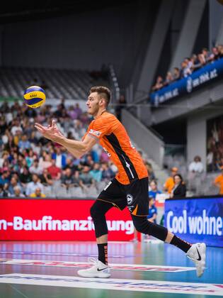 Friedrichshafen Germany 26 04 2018 Aleksandar Okolic BR Volleys 1 at Playoff Final Game 1 of the Volleyball Bundesliga between VfB Friedrichshafen and the Berlin Recycling Volleys