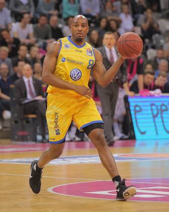 Bonn Germany 27 04 2018 Basketball Bundesliga BBL Telekom Baskets Bonn vs Loewen Braunschweig DeAndre Lansdowne Braunschweig in action
