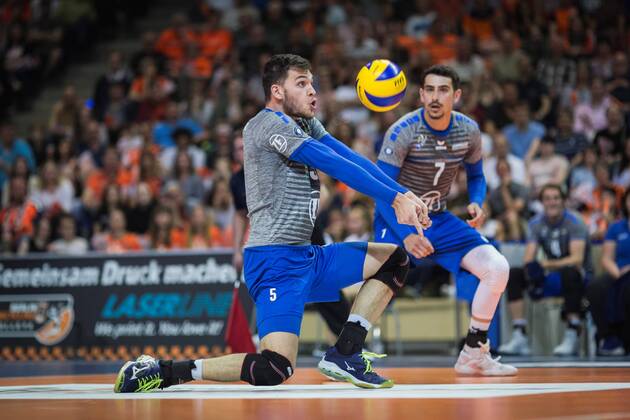 Berlin Germany 29 04 2018 David Sossenheimer Friedrichshafen 5 Athanasios Protopsaltis Friedrichshafen 7 at Playoff Final Game 2 of the Volleyball Bundesliga between Berlin Recycling Volleys and VfB Friedrichshafen