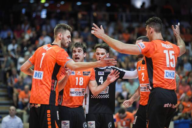 Berlin Germany 29 04 2018 Aleksandar Okolic BR Volleys 1 Pierre Pujol BR Volleys 18 Luke Perry BR Volleys 4 Steven Marshall BR Volleys 2 and Russell Kyle BR Volleys 15 cheer at Playoff Final Game 2 of the Volleyball Bundesliga between Berlin Recycling Volleys and VfB Friedrichshafen