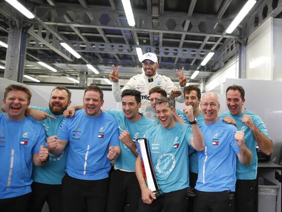Motorsports: World Championship WM Weltmeisterschaft 2018; Grand Prix Azerbaijan, Grand Prix of Europe, Formula 1 2018 Azerbaijan Grand Prix, 44 Lewis Hamilton (GBR, Mercedes AMG Petronas F1 Team), Baku Azerbaijan