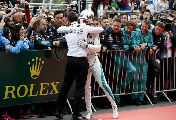 Motorsports: World Championship WM Weltmeisterschaft 2018; Grand Prix Azerbaijan, Grand Prix of Europe, Formula 1 2018 Azerbaijan Grand Prix, 44 Lewis Hamilton (GBR, Mercedes AMG Petronas F1 Team), Baku Azerbaijan