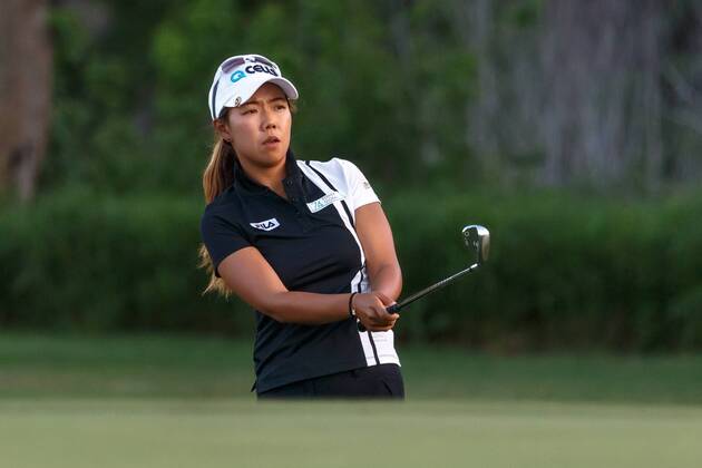 THE COLONY, TX - MAY 04: Jenny Shin of Korea chips onto the 3rd green during the First Round of the Volunteers of America Texas Classic on May 4, 2018 at the Old American Golf Club in The Colony, TX. (Photo by Andrew Dieb Icon Sportswire) GOLF: MAY 04 LPGA Golf Damen - Volunteers of America Texas Classic Icon1805046011 EDITORIAL USE ONLY