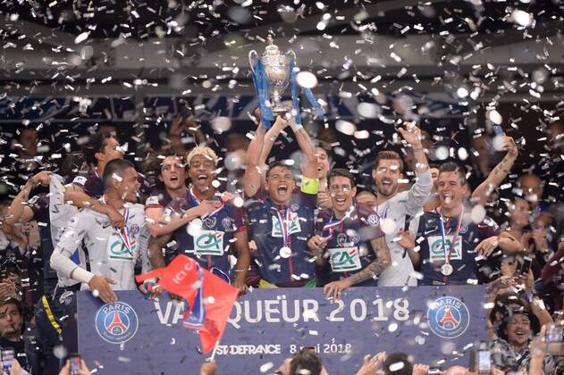 Bilder des Tages - SPORT 16 ALPHONSE AREOLA (PSG) - 25 ADRIEN RABIOT (PSG) - 03 PRESNEL KIMPEMBE (PSG) - 02 THIAGO SILVA (PSG) - 11 ANGEL DI MARIA (PSG) - 18 GIOVANI LO CELSO (PSG) - JOIE - TROPHEE FOOTBALL : Les Herbiers vs Paris SG - Coupe de France - Finale - 08 05 2018 AnthonyBIBARD FEP Panoramic 