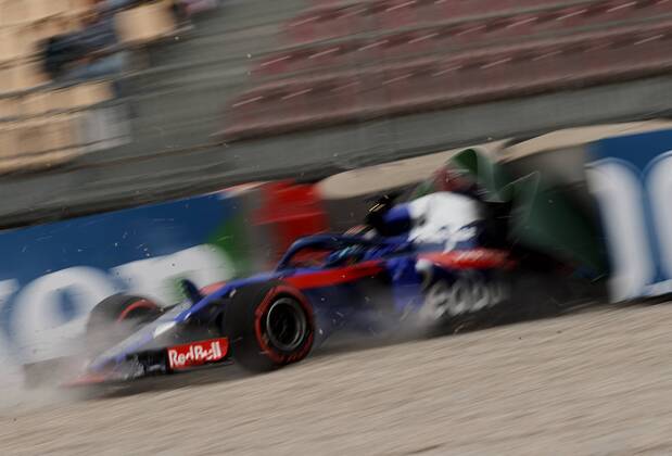Brendon Hartley of New Zealand and Scuderia Toro Rosso STR13 Honda crash during the practice for the Spanish Formula One Grand Prix at Circuit de Catalunya on May 12, 2018 in Montmelo, Spain.  xJosexBreton CordonxPressx xx