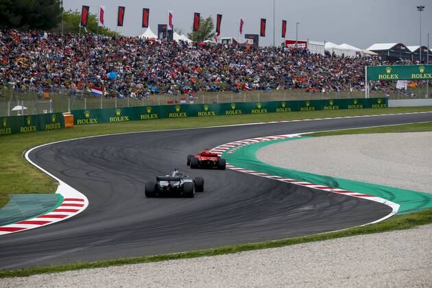 Motorsports: FIA Formula One World Championship WM Weltmeisterschaft 2018, Grand Prix of Spain, 5 Sebastian Vettel (GER, Scuderia Ferrari), 44 Lewis Hamilton (GBR, Mercedes AMG Petronas Motorsport), Barcelona Spain