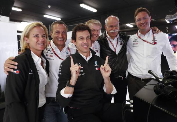 Motorsports: FIA Formula One World Championship WM Weltmeisterschaft 2018, Grand Prix of Spain, Britta Seeger, Bodo Uebber, Toto Wolff (AUT, Mercedes AMG Petronas Motorsport), Prof. Dr. Thomas Weber, Dr. Dieter Zetsche, Ola Kaellenius Barcelona Spain