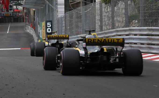 Nico Huelkenberg Carlos Sainz jun Renault F1 Team formula 1 GP Monaco 24 05 2018 Photo mspb Jean Pentin Nico Huelkenberg Carlos Sainz jun formula 1 GP Monaco 2018