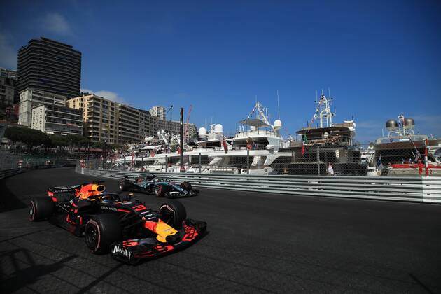 Daniel Ricciardo Red Bull Racing and Lewis Hamilton Mercedes AMG Petronas Formula One team with their cars in the harbor passage Grand Prix of Monaco 2018 Race Motorsport Formula 1 24 05 2018 Grand Prix of Monaco 2018 Race Motorsport Formula 1 24 05 2018 Monte Carlo Copyright: xIllman Eibner-Pressefotox EP_ANS