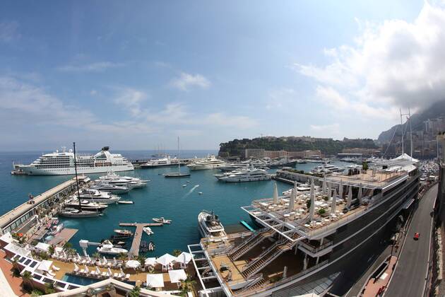 Photo4 LaPresse 24 05 2018 Monte Carlo, Monaco Grand Prix Formula One Monaco 2018 In the pic: Atmosphere , Sebastian Vettel (GER) Scuderia Ferrari SF71H & xa9; Photo4 LaPresse 24 05 2018 Monte Carlo, Monaco Sport Grand Prix Formula One Monaco 2018 In the pic: Atmosphere , Sebastian Vettel (GER) Scuderia Ferrari SF71H  Copyright: xPhoto4 LaPressex