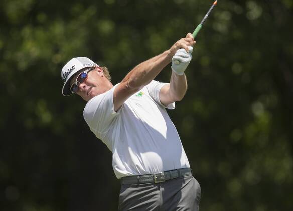 May 25, 2018 - Fort Worth, TX, USA - FORT WORTH, TX - MAY 25, 2018 - Charley Hoffman tees off on the 9th hole during the second round of the 2018 Fort Worth Invitational PGA Golf Herren at Colonial Country Club in Fort Worth, Texas 2018 Fort Worth Invitational PGA - ZUMAsc5_ 20180525_zaf_sc5_021 Copyright: xErichxSchlegelx
