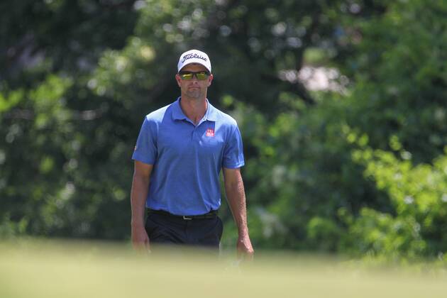 FORT WORTH, TX - MAY 25: Adam Scott (AUS) walks to the 8th green during the second round of the Fort Worth Invitational on May 25, 2018 at Colonial Country Club in Fort Worth, TX. (Photo by George Walker Icon Sportswire) GOLF: MAY 25 PGA Golf Herren - Fort Worth Invitational Icon18052506 EDITORIAL USE ONLY