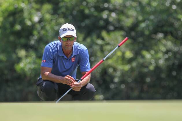 FORT WORTH, TX - MAY 25: Adam Scott (AUS) reads the green on the 8th hole during the second round of the Fort Worth Invitational on May 25, 2018 at Colonial Country Club in Fort Worth, TX. (Photo by George Walker Icon Sportswire) GOLF: MAY 25 PGA Golf Herren - Fort Worth Invitational Icon18052509 EDITORIAL USE ONLY