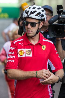 Sebastian Vettel Ferrari with bike Grand Prix of Monaco 2018 Race Motorsport Formula 1 26 05 2018 Grand Prix of Monaco 2018 Race Motorsport Formula 1 26 05 2018 Monte Carlo Copyright: xIllman Eibner-Pressefotox EP_Illmann