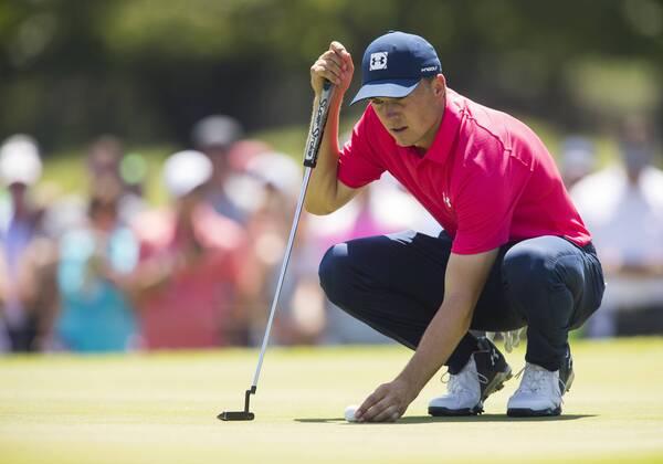 May 26, 2018 - Fort Worth, TX, USA - FORT WORTH, TX - MAY 26, 2018 - Jordan Spieth lines up a birdie putt on the 7th hole during the third round of the 2018 Fort Worth Invitational PGA Golf Herren at Colonial Country Club in Fort Worth, Texas 2018 Fort Worth Invitational PGA - ZUMAsc5_ 20180526_zaf_sc5_006 Copyright: xErichxSchlegelx