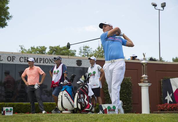 May 26, 2018 - Fort Worth, TX, USA - FORT WORTH, TX - MAY 26, 2018 - Emiliano Grillo tees off on the first hole to start the third round of the 2018 Fort Worth Invitational PGA Golf Herren at Colonial Country Club in Fort Worth, Texas 2018 Fort Worth Invitational PGA - ZUMAsc5_ 20180526_zaf_sc5_009 Copyright: xErichxSchlegelx
