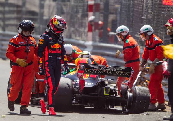 May 26, 2018 - Montecarlo, Monaco - Max Verstappen of Netherland and Red Bull Racing driver crash his car during the practice session on Formula 1 Grand Prix de Monaco on May 26, 2018 in Monte Carlo, Monaco. F1 Grand Prix of Monaco - Qualifying  - ZUMAn230 20180526_zaa_n230_971 Copyright: xRobertxSzaniszlox