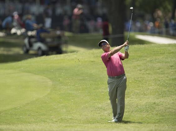 May 26, 2018 - Fort Worth, TX, USA - FORT WORTH, TX - MAY 26, 2018 - Charley Hoffman hits his approach to the 15th hole during the third round of the 2018 Fort Worth Invitational PGA Golf Herren at Colonial Country Club in Fort Worth, Texas 2018 Fort Worth Invitational PGA - ZUMAsc5_ 20180526_zaf_sc5_023 Copyright: xErichxSchlegelx