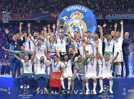 26 05 2018 Football UEFA Champions League Final 2018 Real Madrid FC Liverpool at the Kiev Olympic Stadium Ukraine Winners Real Madrid celebrates winning the Champions League with Sergio Ramos Real Madrid in the Cup