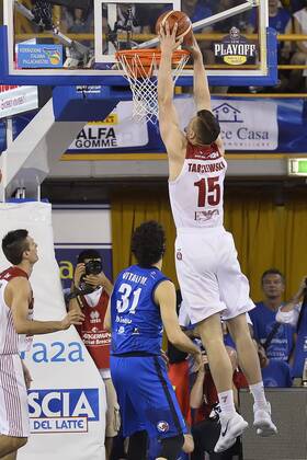 Photo Richard Morgano - LaPresse 30 May 2018 - Brescia (Italy) Basket Serie A basket season 2017-2018 Playoff Semifinals Game 4 Germani Brescia vs EA7 Emporio Armani Olimpia Milano In the pic: Kaleb Tarczewski Copyright: xLaPresse RichardxMorganox
