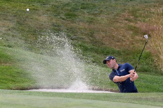 Martin Kaymer GER plays for victory with Successful Blow from Bunker Sand Bunker Strike 4 Day 30 BMW International Open Golf Golf Open Good Lärchenhof Cologne 24 06 2018 BMW International Open Golf Cologne Copyright: xRoskaritzx Eibner-Pressefotox EP_fh_rrz