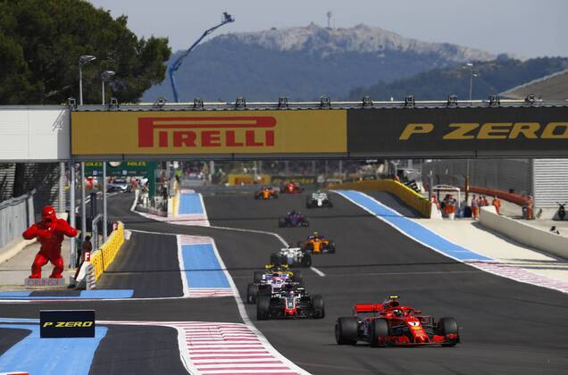 Motorsports: FIA Formula One World Championship WM Weltmeisterschaft 2018, Grand Prix of France, 7 Kimi Raikkonen (FIN, Scuderia Ferrari), 8 Romain Grosjean (FRA, Haas F1 Team), Le Castellet France