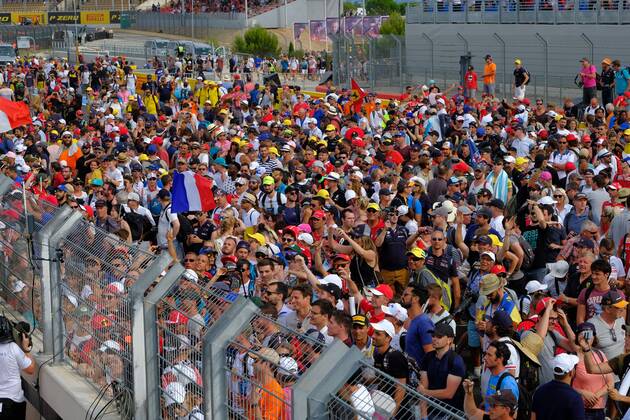 June 24, 2018 - Le Castellet, Var, France - Mercedes 44 Driver LEWIS HAMILTON (GBR) win the Formula one French Grand Prix at the Paul Ricard circuit at Le Castellet - France, Max Verstappen finish second and Kimi Raikkonen third..The public invades the circuit after the race. F1 2018: French Grand Prix : Lewis Hamilton won - ZUMAp119 20180624_zaf_p119_006 Copyright: xPierrexSteveninx
