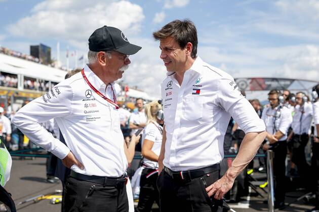 Motorsports: FIA Formula One World Championship WM Weltmeisterschaft 2018, Grand Prix of France, Dr. Dieter Zetsche (Chairman of the Board of Management of Daimler AG, Head of Mercedes-Benz Cars), Toto Wolff (AUT, Mercedes AMG Petronas Motorsport), Le Castellet France