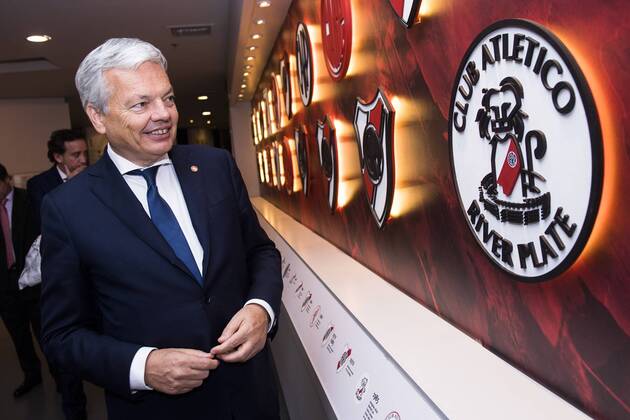 Vice-Prime Minister and Foreign Minister Didier Reynders pictured during a visit to the Club Atlético River Plate in Buenos Aires on the first day of a Belgian Economic mission to Argentina, Monday 25 June 2018 in Buenos Aires, Argentina. Several federal and regional ministers accompany the princess on a week-long economic mission to Argentina and Uruguay. LAURIExDIEFFEMBACQ x84008344stx