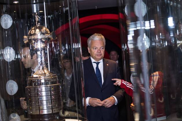 Vice-Prime Minister and Foreign Minister Didier Reynders pictured during a visit to the Club Atlético River Plate in Buenos Aires on the first day of a Belgian Economic mission to Argentina, Monday 25 June 2018 in Buenos Aires, Argentina. Several federal and regional ministers accompany the princess on a week-long economic mission to Argentina and Uruguay. LAURIExDIEFFEMBACQ x84008348stx