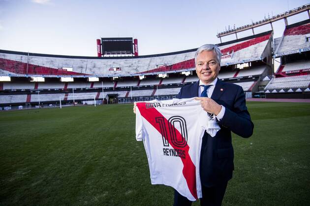 Vice-Prime Minister and Foreign Minister Didier Reynders pictured during a visit to the Club Atlético River Plate in Buenos Aires on the first day of a Belgian Economic mission to Argentina, Monday 25 June 2018 in Buenos Aires, Argentina. Several federal and regional ministers accompany the princess on a week-long economic mission to Argentina and Uruguay. LAURIExDIEFFEMBACQ x84008359stx